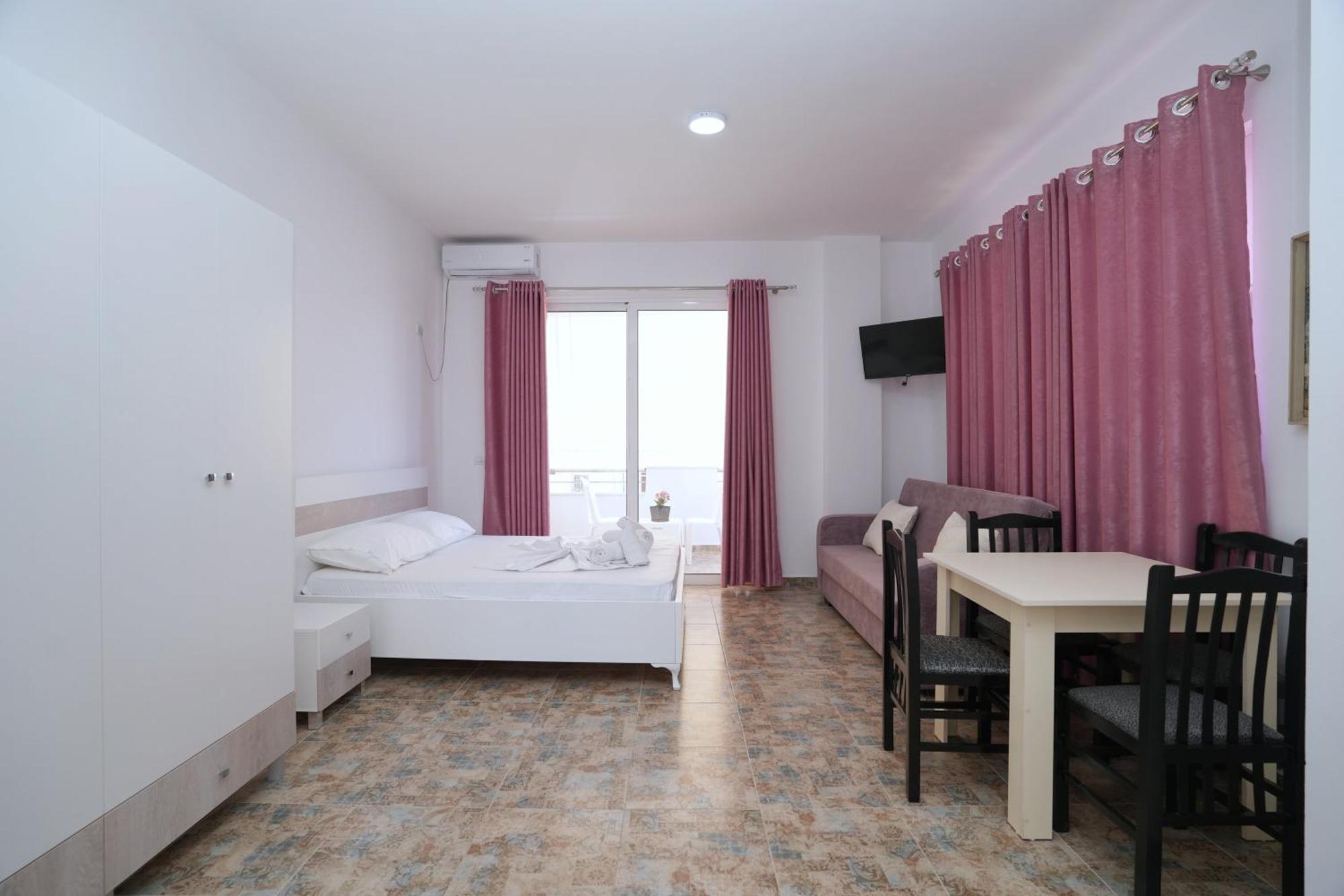 South Blue Apartment *